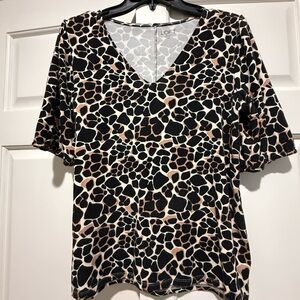 LOFT Black and White Graphic Blouse with Flutter Sleeves